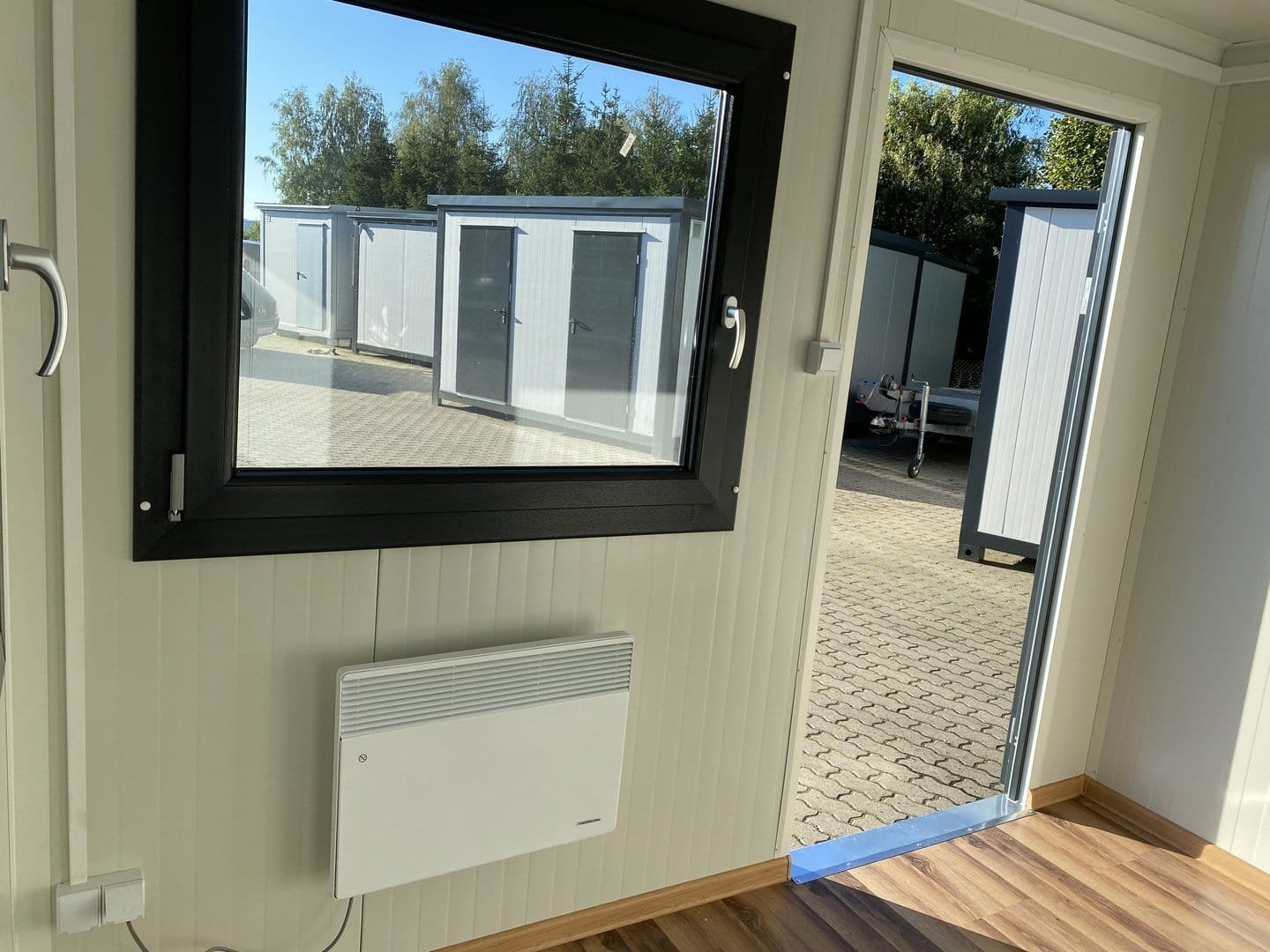 Container Oficina 5m x 2,4m con Baño y Ducha – Módulo Equipado Usado - Imagen 5