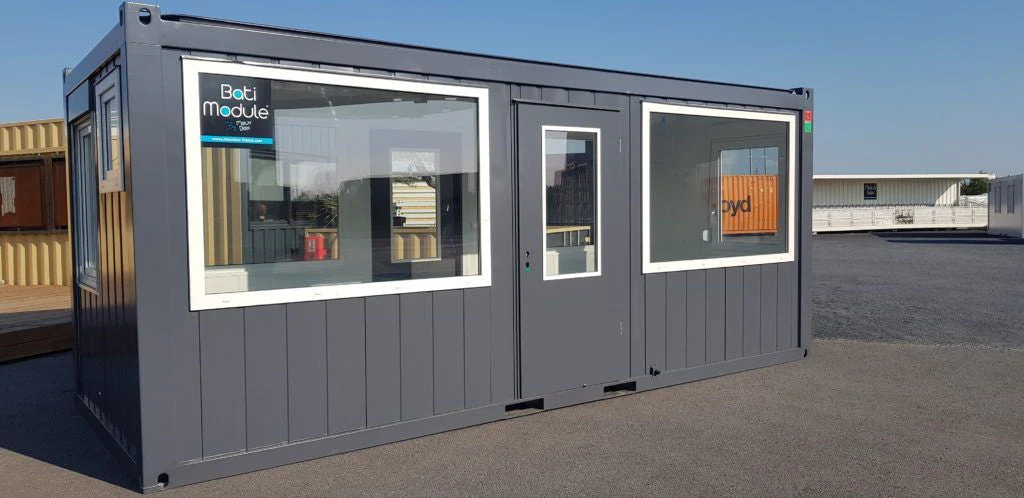 Contenedor 20 Pies Oficina Semividriada – BATIMODULE - Imagen 4