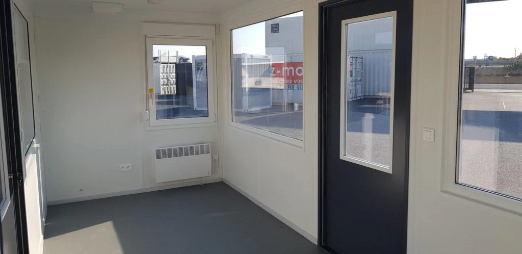 Contenedor 20 Pies Oficina Semividriada – BATIMODULE - Imagen 5