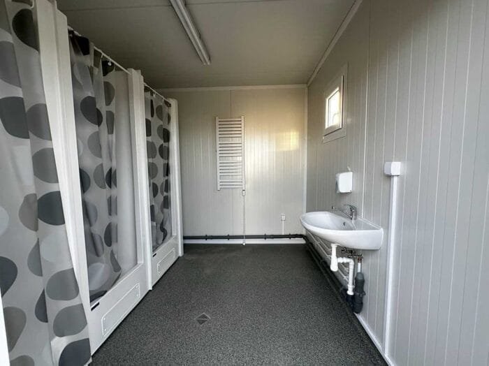 Container Sanitario 6m x 2,4m – 6 Duchas, 2 Lavabos y Termo 300L - Imagen 13